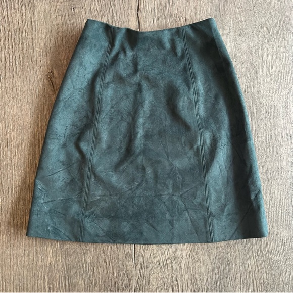 Babaton Green Skirt - Picture 3 of 6